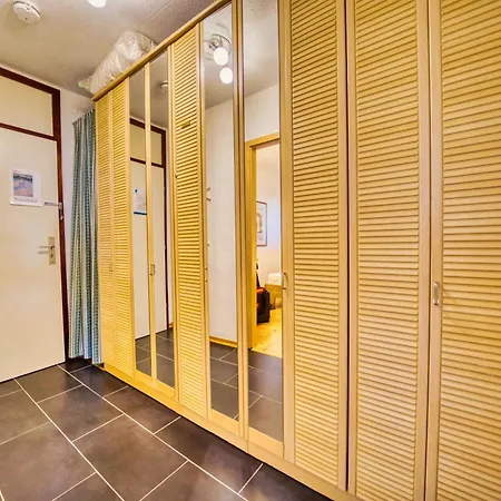 - Haus H, App 0h0306 *
